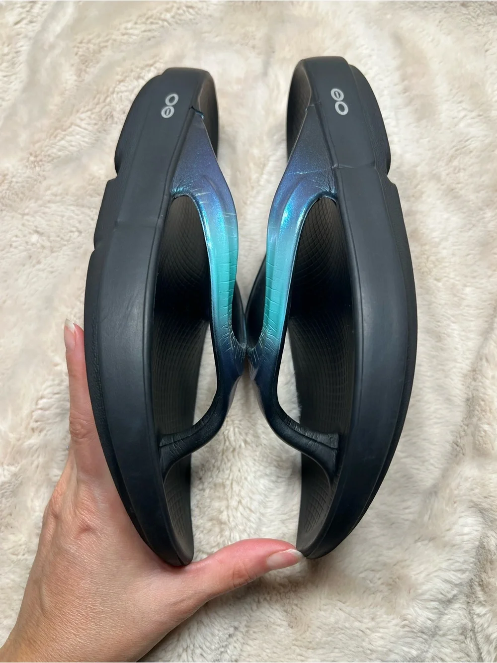 OOFOS Women's OOlala Luxe Recovery Sandals Womens 8